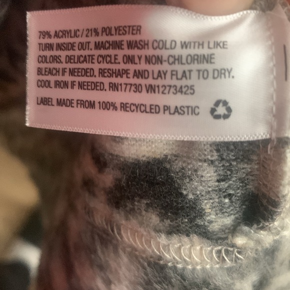 Overcoat - Picture 7 of 7